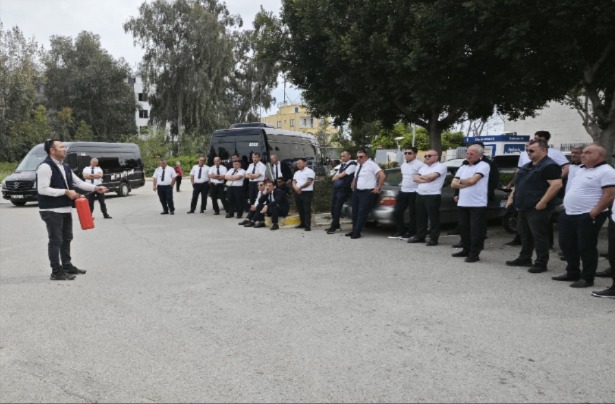 Antalya’da 300 turizm şoförüne yol güvenliği eğitimi verildi
